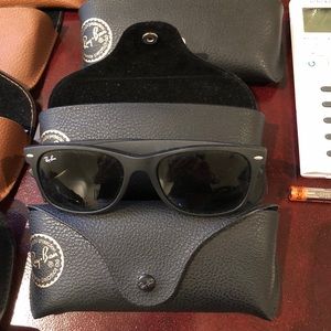 Men’s Rayban Wayfarer Black! Perfect condition